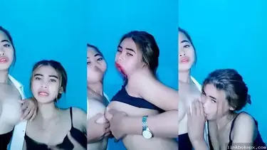 Duo ABG Lesbi Adu Toket Saling Jilat Sampai Squirt 2026
